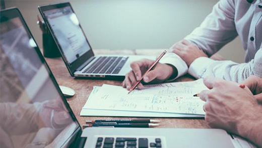 定制網站設計開發跟模板網站區別